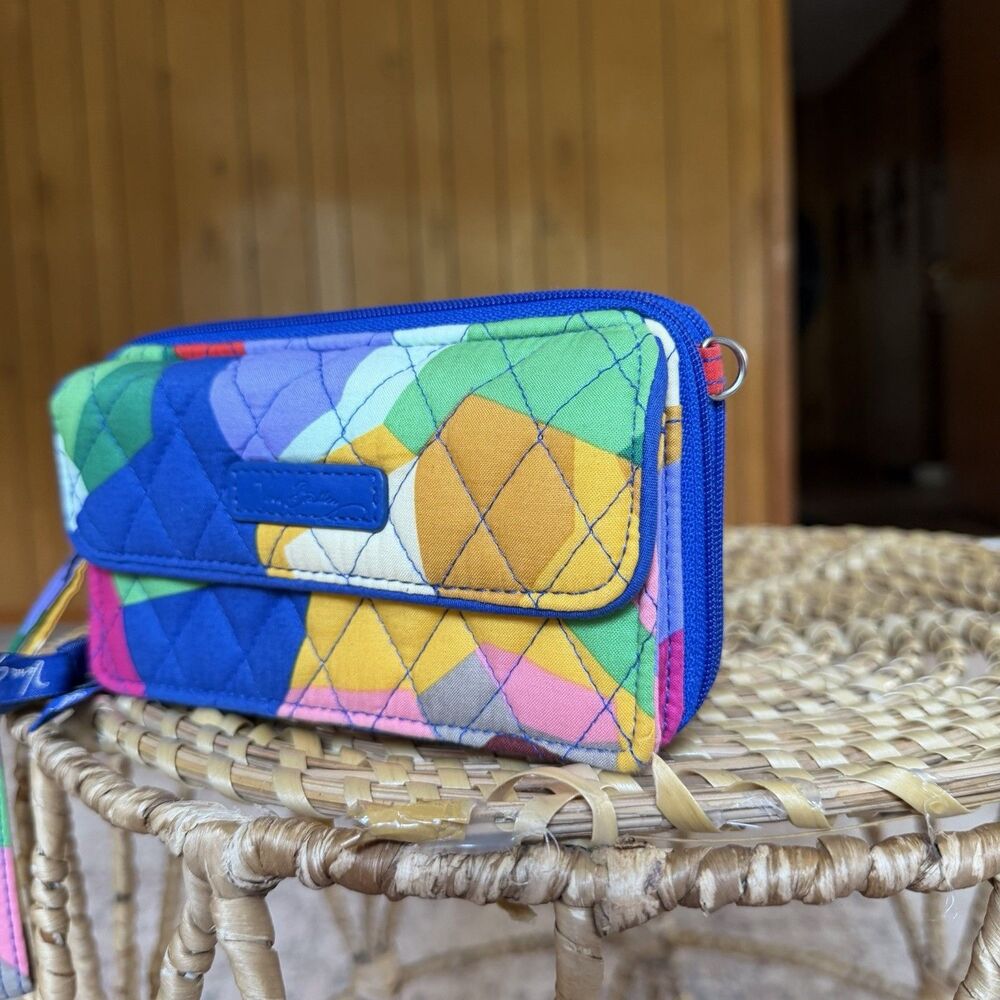 Vera Bradley All In One Crossbody Wristlet Wallet Pop Art Pattern Colorful - Picture 2 of 10
